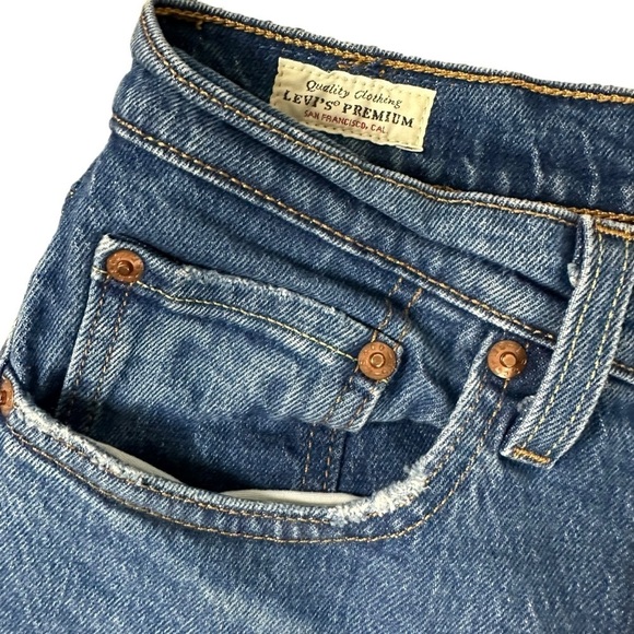 Levi's 501 Premium Crop Jeans in Charleston Fun Size 27 Big E Distressed Raw Hem - Picture 12 of 16